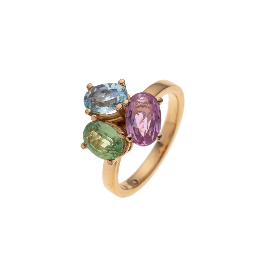 1 Saphir 1,35ct, pink
1 Aquamarin 0,88 ct
1 Peridot 0,92 ct

