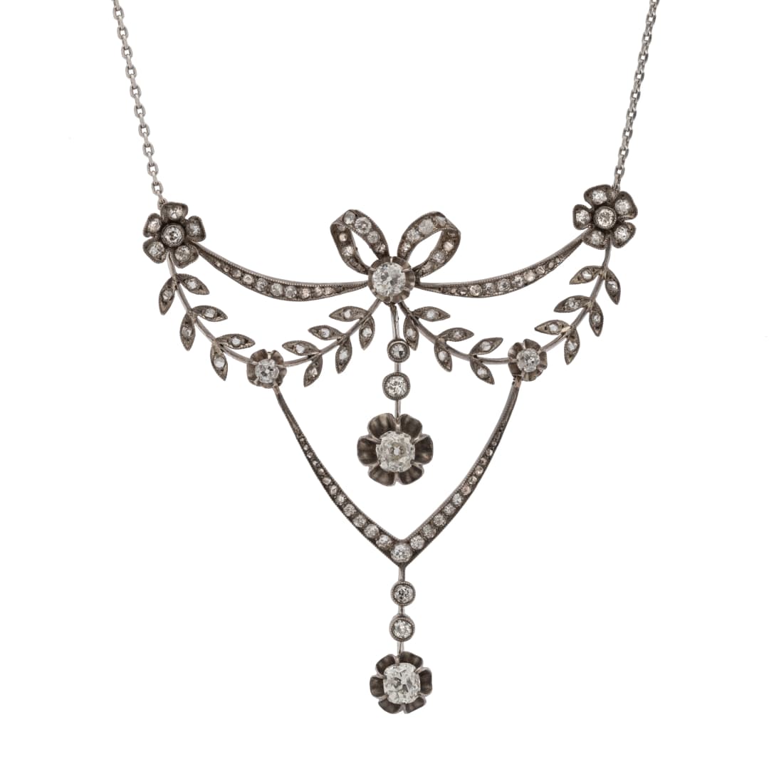 Altschliff Diamanten ca. 2,99 ct H-I/ vs1-si2
um 1900
Länge: 76 cm