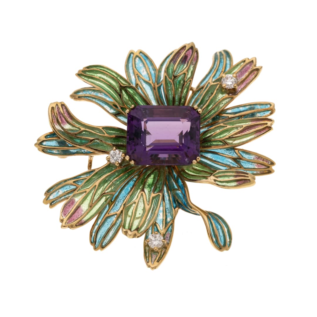 1 Amethyst ca. 8,35 ct
3 Brillanten insg. ca. 0,3 ct H/ vs1-si1
Signiert Klein & Co, Hanau.
50er-60er Jahre