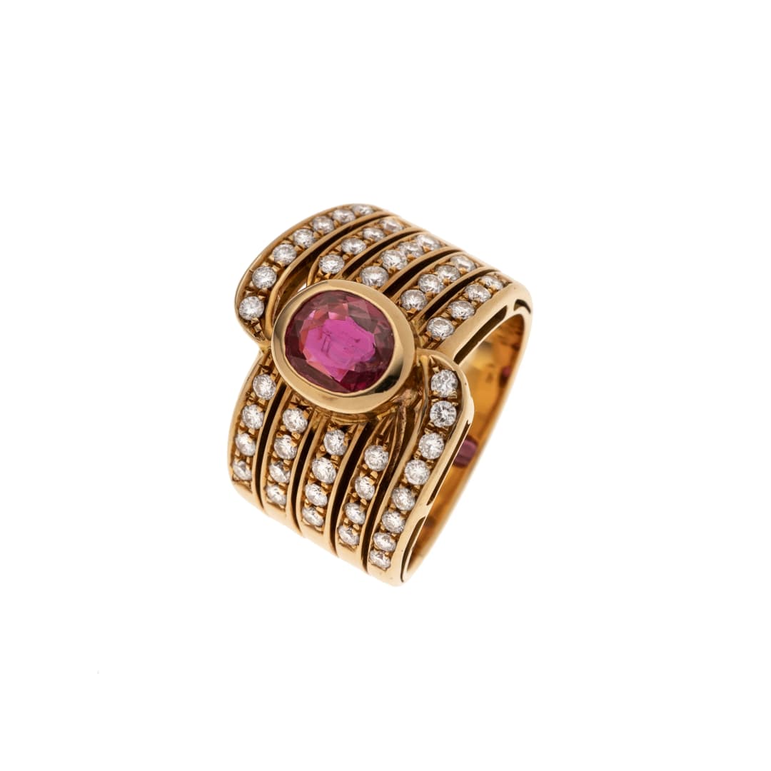 1 Rubin ca. 1,19 ct
48 Brillanten ca. 0,96 ct H-I/ vs1-vs2